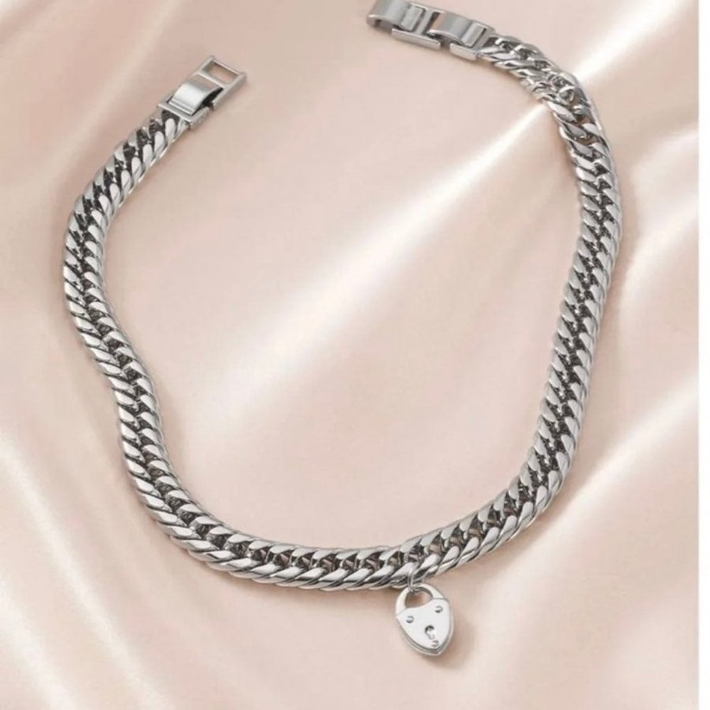 Stella & Dot Heart Lock Necklace